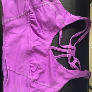 Lulu lemon sports bra size 4